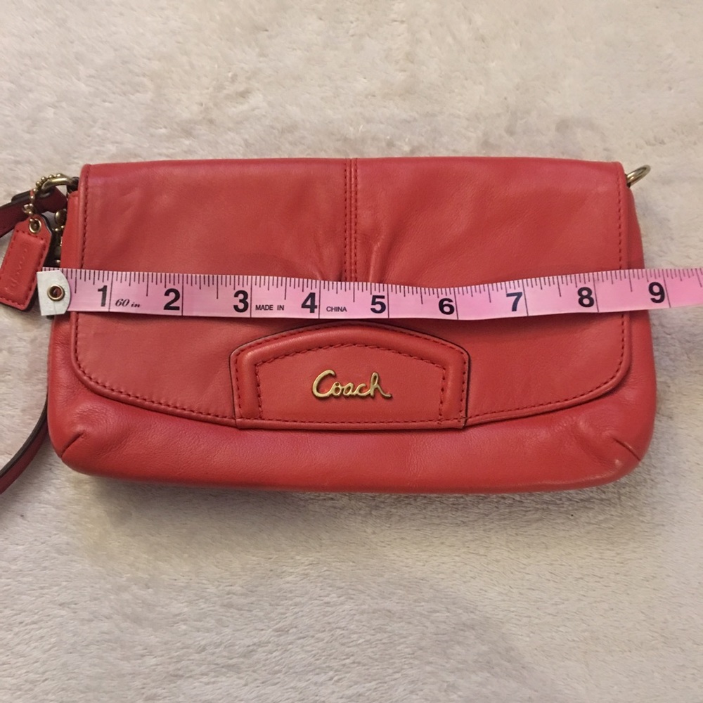 (Authentic) Coach🔸Wristlet - Picture 5 of 6